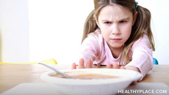 Věděli jste, že výskyt poruch příjmu potravy u malých dětí roste? Dozvíte se, jak na ně tato nemoc ovlivňuje a jaké příznaky je třeba si uvědomit na portálu ZdravíPlace.