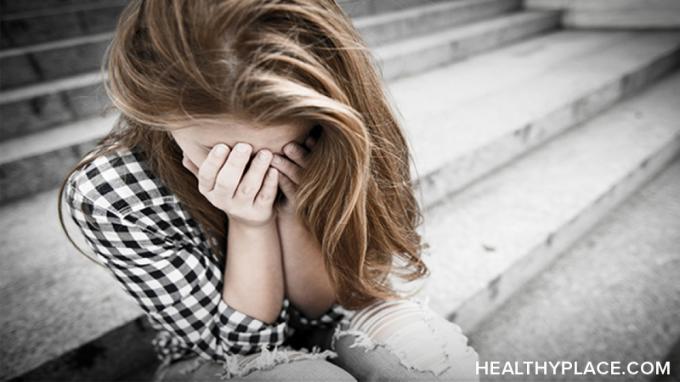 Co způsobuje příznaky PTSD u žen? Zjistěte více o PTSD u žen ao tom, proč se u žen častěji rozvinou příznaky PTSD než u mužů na HealthyPlace.com.