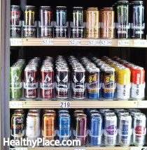 Může energetický nápoj způsobit příznaky duševních chorob?