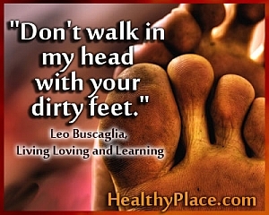 Stigma citace - Nechoď v mé hlavě se svými špinavými nohama.