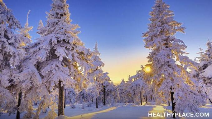 Zvládáte dobře zimu? Pokud ne, vyzkoušejte tyto návrhy, které vám pomohou dostat zimní depresi pod kontrolu. Naučte se je na HealthyPlace.