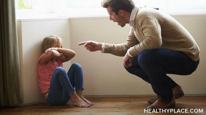 Úspěšné rodičovství při pobytu s komplexním PTSD může být náročné, ale ne nemožné. Naučte se, jak být nejlepším rodičem, kterým můžete být na HealthyPlace.
