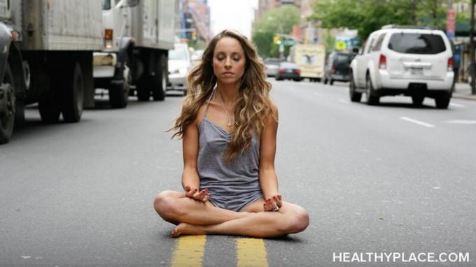 Naučte se tyto tři nejlepší meditační tipy, které vám pomohou začít správně s novou meditační praxí. Získejte meditační tipy na HealthyPlace.