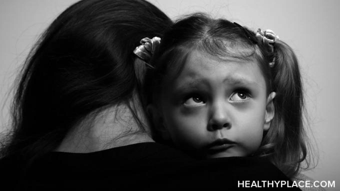 Rodičovství s PTSD je těžké jak pro rodiče, tak pro jejich děti. Naučte se obtíže a účinky na děti, jako je sekundární PTSD plus dostupná pomoc, vše na HealthyPlace.
