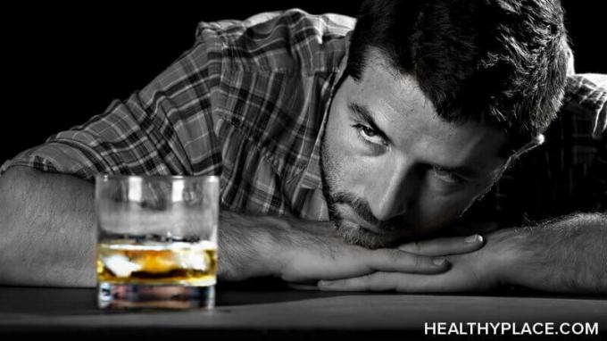 Faktory, které vedou k relapsu alkoholu a jak zabránit relapsu v pití.
