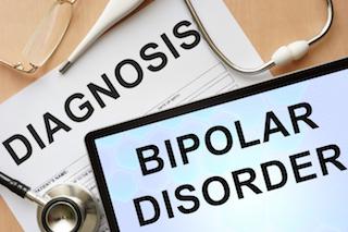 Být diagnostikována bipolární porucha jako dospívající nebo mladý dospělý je obtížné. Zde je několik tipů, jak se vypořádat s pocity, které se mohou objevit po diagnóze. 