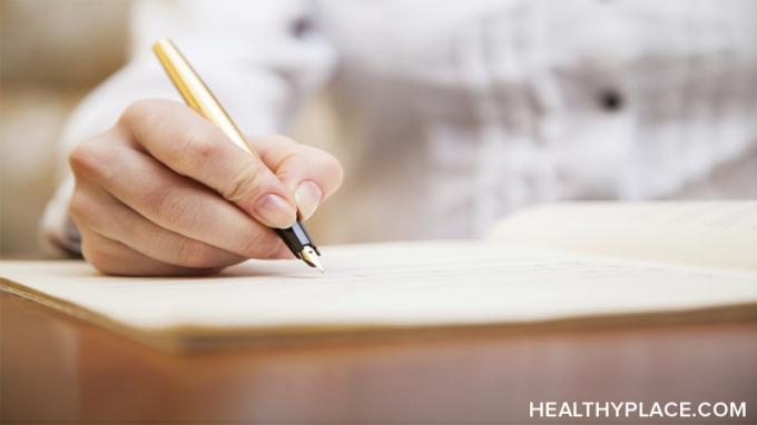 Přemýšlíte o deníku pro vaše duševní zdraví? Existuje mnoho výhod. Naučte se žurnálovat na HealthyPlace.